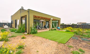 Casa Moderna En Mantagua Con Jardín Y Terrazas