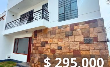 VENDO CASA EN ESQUINA - 2 FRENTES 220 M2 CHORRILLOS