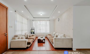 Casa en venta en sector amable maria al norte de la ciudad de Loja cerca cel colegio Eugenio Espejo