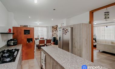 Casa en venta en sector amable maria al norte de la ciudad de Loja cerca cel colegio Eugenio Espejo