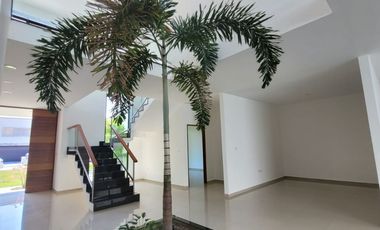 CASA EN RENTA RESIDENCIAL EL COUNTRY