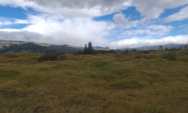 Vendo terreno sector La Merced. Valle de Los Chillos