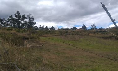 Vendo terreno sector La Merced. Valle de Los Chillos