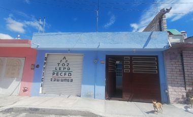 VENTA DE CASA CON LOCAL EN LA FLORESTA, QUERÉTARO