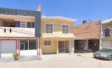 VENTA DE CASA EN AGUAS CALIENTES COLONIA COSMOS