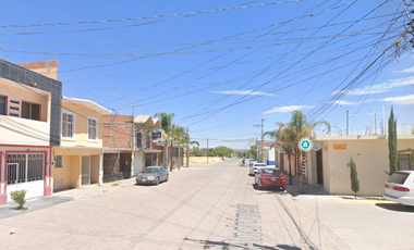 VENTA DE CASA EN AGUAS CALIENTES COLONIA COSMOS