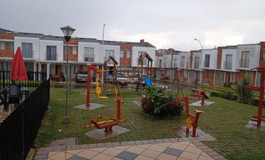 🏡 CASA DÚPLEX EN CONJUNTO CERRADO – CUBA, PEREIRA