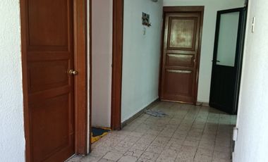 Propiedad Comercial locales y oficinas en Av, Canal de Tezontle