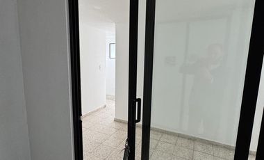 SE RENTA OFICINA COLONIA LA PAZ 75 M2
