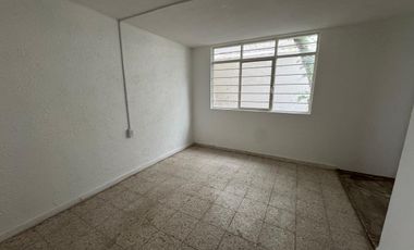 SE RENTA OFICINA COLONIA LA PAZ 75 M2