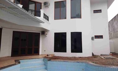 Disewakan Rumah terawat di Kemang, Jakarta Selatan