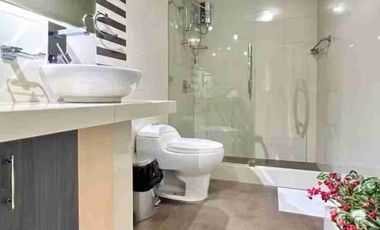 VENTA DE AMPLIO DEPARTAMENTO EN SAN BORJA