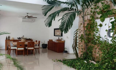 Residencia de lujo en Villa Magna con alberca y amplios jardines — Cancún