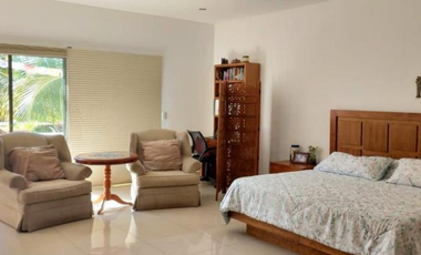 Residencia de lujo en Villa Magna con alberca y amplios jardines — Cancún