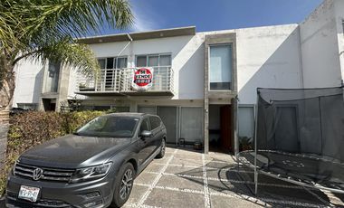 CASA EN VENTA EN CONDOMINIO VIVE, VALLE DE JURIQUILLA