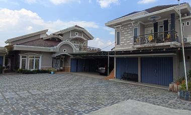 DIJUAL RUMAH MEWAH BONUS KANTOR DEKAT GRAMEDIA WORLD KM 7 PALEMBANG