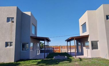 Complejo 4 Cabañas de 3 tres ambientes. Mar de Cobo. Permuta. Financiación.