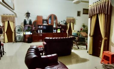 DIJUAL RUMAH MEWAH FULL FURNISH JALAN BASUKI RAHMAT PALEMBANG