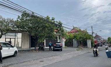 Dijual Rumah Dan Toko Terletak Di Area Sesetan Denpasar