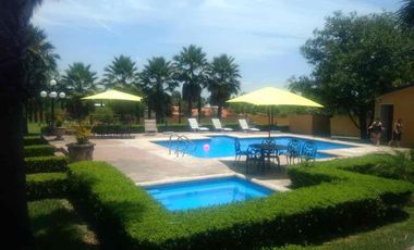 Venta de preciosa quinta en Fracc. bosques de la silla en Juárez NL