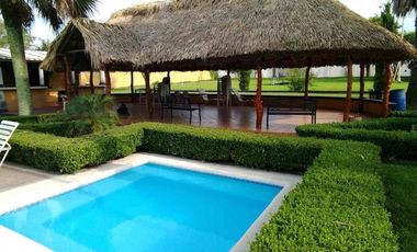 Venta de preciosa quinta en Fracc. bosques de la silla en Juárez NL