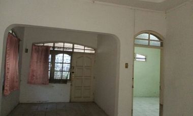 Dijual/Disewakan Rumah Dengan Banyak Lahan Kosong Di Jl. Sawunggaling Timur Semarang