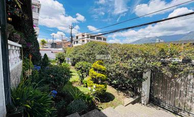 Venta Casa Comercial Sector Estadio Atahualpa