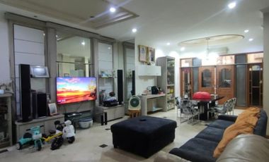 Rumah disewakan di RW 03, Tanjungsari, Sukomanunggal, Surabaya, Jawa Timur