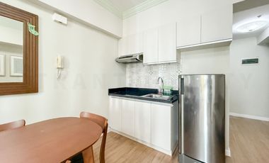 Large Studio Unit in Solinea Cebu Business Park 30 Sqm Walking Distance to Ayala Mall Marketplace Rustans