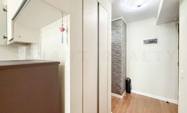 Large Studio Unit in Solinea Cebu Business Park 30 Sqm Walking Distance to Ayala Mall Marketplace Rustans