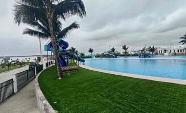 casa dentro urbanización Radisson Blu punta blanca 3 Habitacines  parqueadero  piscina canchas tenis renta por dias o semanas