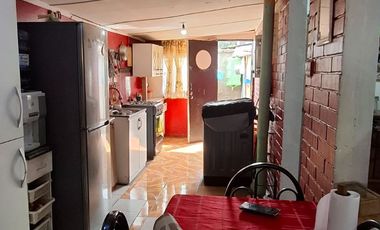 Casa Mar Egeo- Lo Blanco.  Cercana a Metro Hospital El Pino