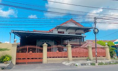 House on the roadside of Mataram city