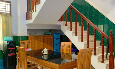 House on the roadside of Mataram city