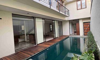 disewakan townhouse 3br full furnish area kemang