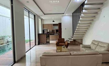 disewakan townhouse 3br full furnish area kemang