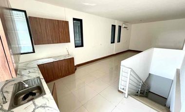 Ruko 4 lantai Pluit Karang dekat Mall strategis siap pakai