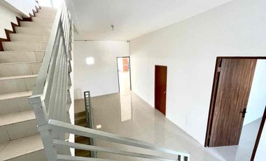 Ruko 4 lantai Pluit Karang dekat Mall strategis siap pakai