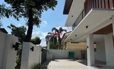 BRAND NEW MODERN HOUSE FOR SALE IN AYALA ALABANG VILLAGE