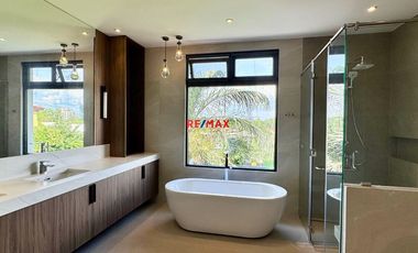 BRAND NEW MODERN HOUSE FOR SALE IN AYALA ALABANG VILLAGE