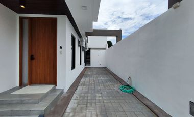 3Storey Modern Elegant Townhouse for Sale in BF homes Paranaque-MD