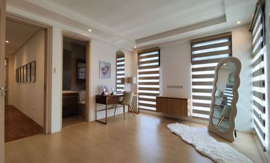 3Storey Modern Elegant Townhouse for Sale in BF homes Paranaque-MD