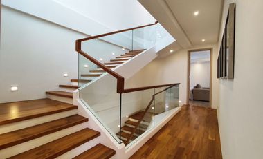 3Storey Modern Elegant Townhouse for Sale in BF homes Paranaque-MD