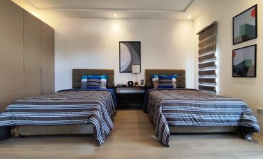 3Storey Modern Elegant Townhouse for Sale in BF homes Paranaque-MD