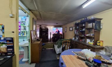 Casa con 170m2 de terreno Pje El Canelo -Plaza interior.