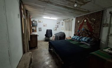 Casa con 170m2 de terreno Pje El Canelo -Plaza interior.