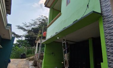 Dijual Rumah 4 Lantai  Bonus Mobil Avanza Di  Cimahi Selatan, Lokasi Strategis