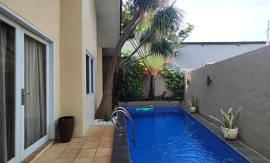 Rumah Siap Huni Villa Cipinang Indah Ada Pool