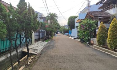 Rumah Siap Huni Villa Cipinang Indah Ada Pool