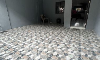 For Sale 3 Storey Townhouse in Town & Country Exce Village Mayamot Antipolo Rizal. KSA